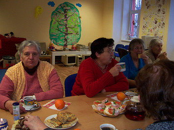 KLUB SENIORŮ BABÍ LÉTO USPOŘÁDAL VÁNOČNÍ POSEZENÍ